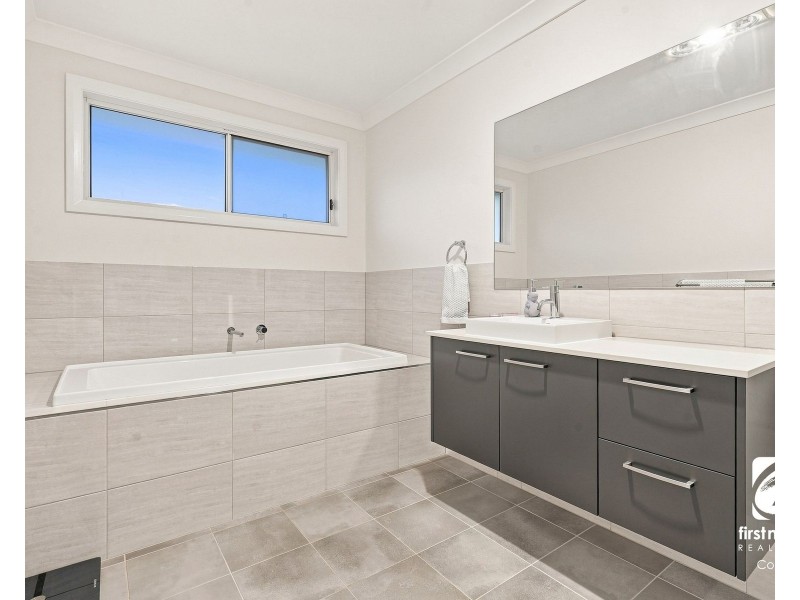 21 Entwistle Crescent, Harrington Park NSW 2567