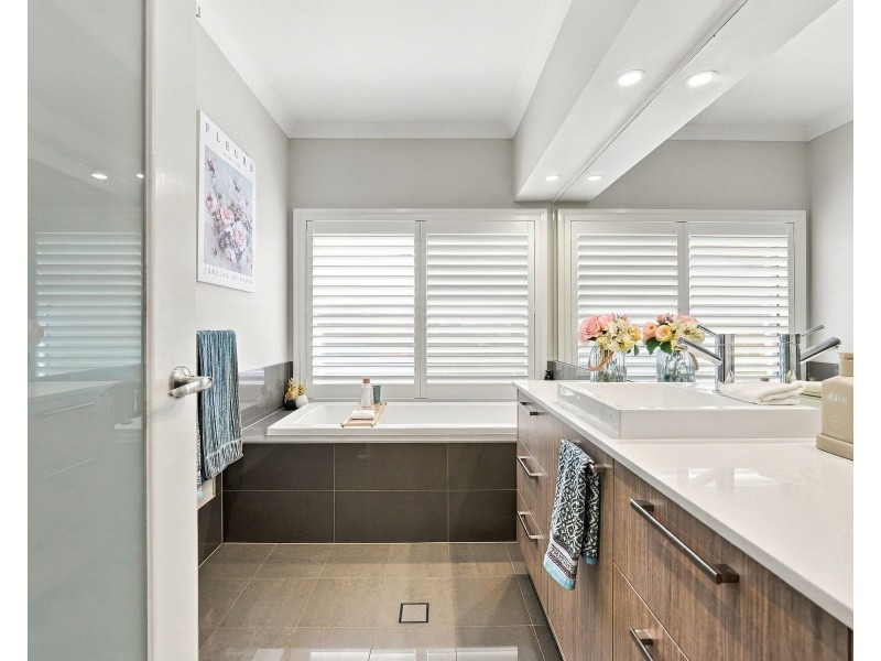 13 Longarm Place (Grove Estate), Harrington Park NSW 2567