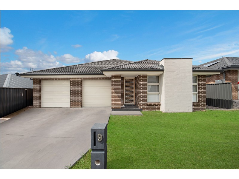 9 & 9a Sandridge Street, Thornton NSW 2322