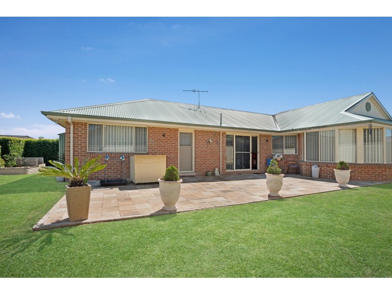 81 Streeton Drive, Metford NSW 2323