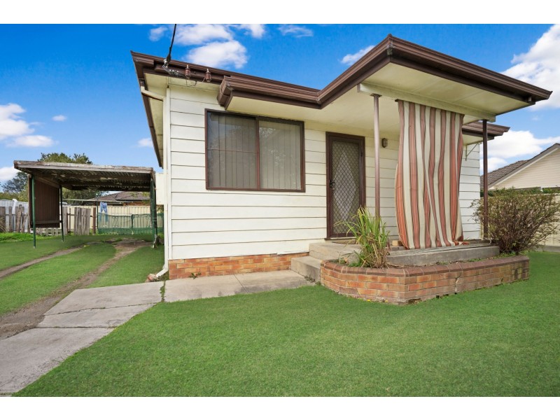 5 Western Avenue, Tarro NSW 2322