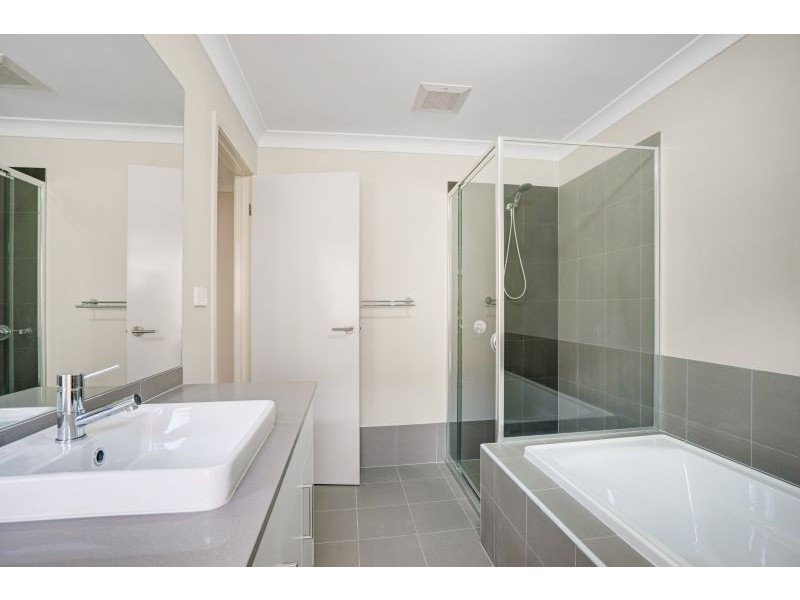 52 Dragonfly Drive, Chisholm NSW 2322