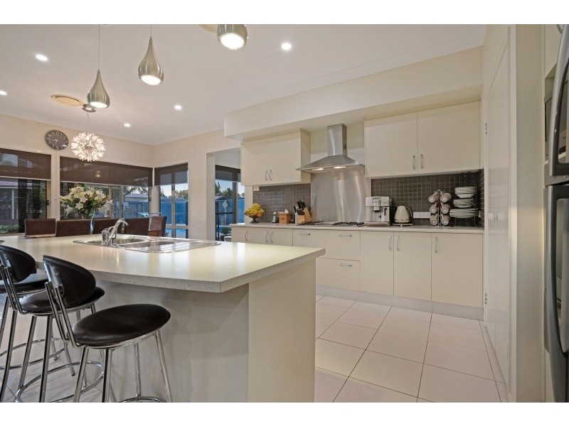 220 Somerset Drive, Thornton NSW 2322