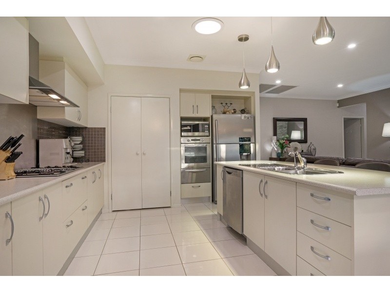 220 Somerset Drive, Thornton NSW 2322