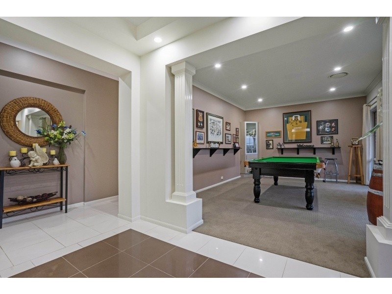 220 Somerset Drive, Thornton NSW 2322