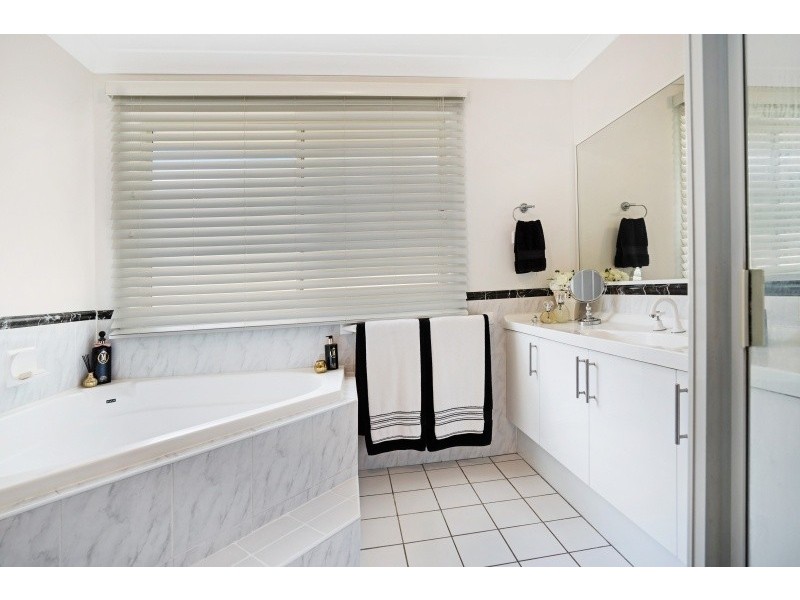 50 Somerset Drive, Thornton NSW 2322