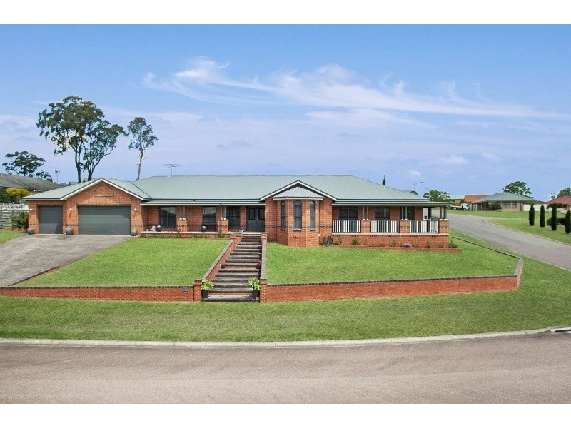 2 Linwood Close, Bolwarra Heights NSW 2320