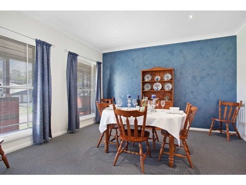 2 Linwood Close, Bolwarra Heights NSW 2320