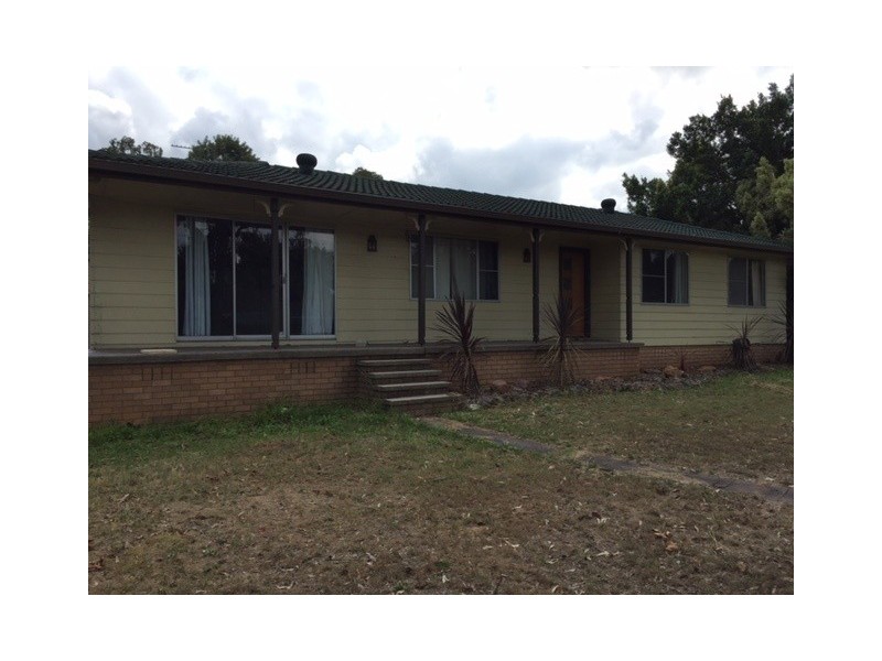 16 Purdom Close, Thornton NSW 2322