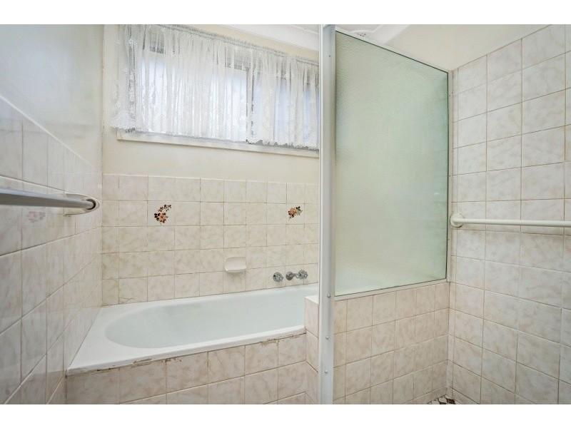 7 Thirlmere Parade, Tarro NSW 2322