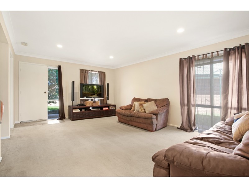 8 Dobell Place, Metford NSW 2323