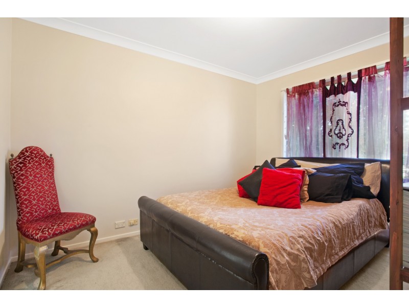 8 Dobell Place, Metford NSW 2323