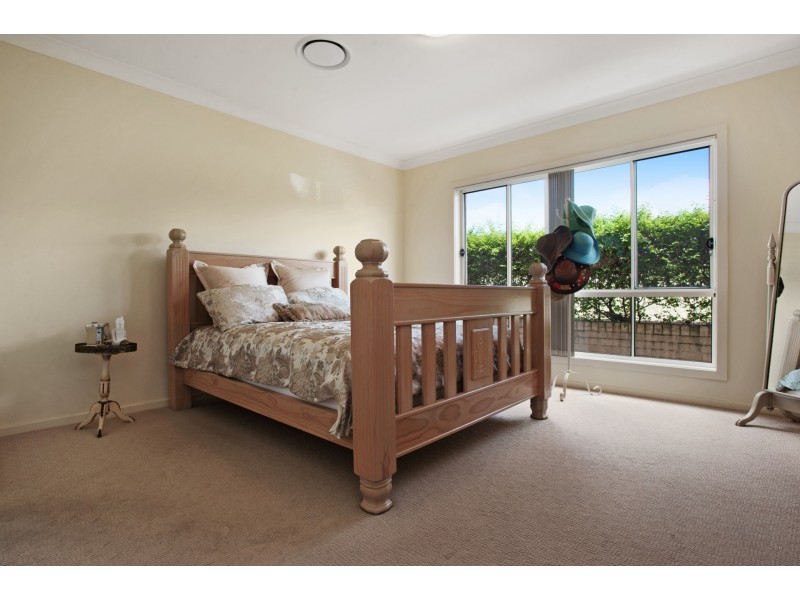 2 Amber Grove, Bolwarra Heights NSW 2320