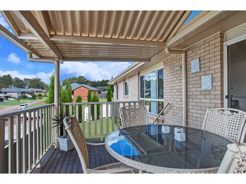 2 Amber Grove, Bolwarra Heights NSW 2320