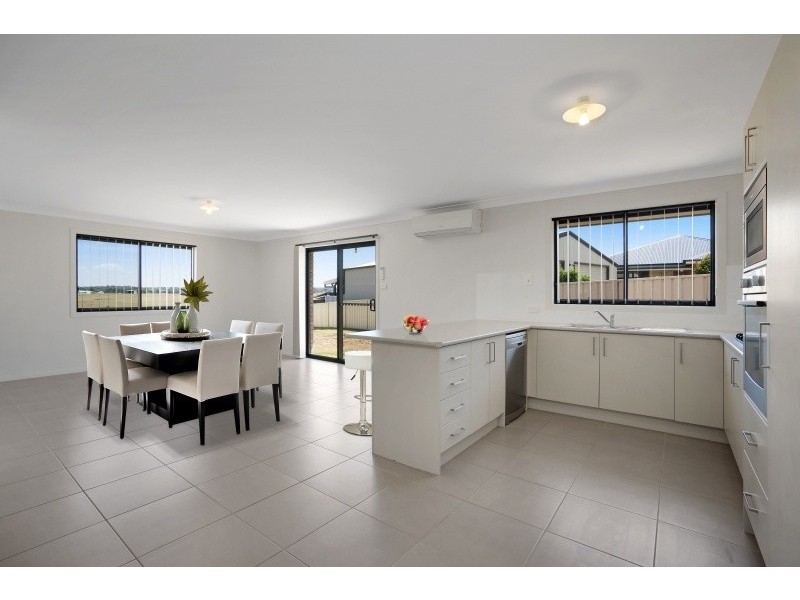 13 Andrew Court, Rutherford NSW 2320