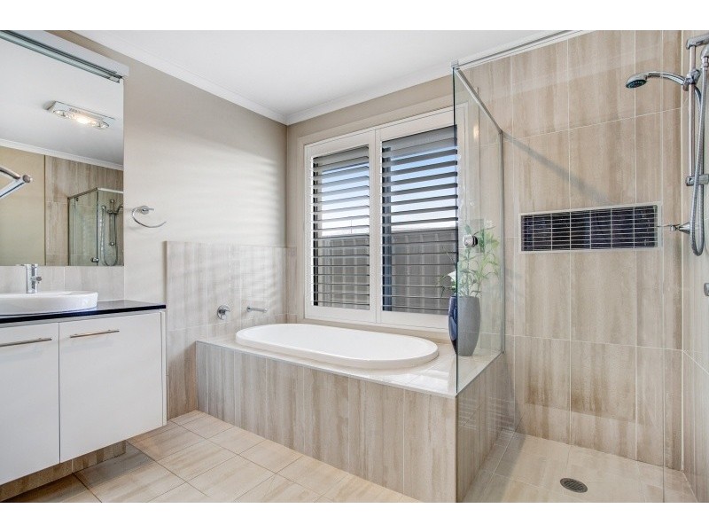 67 Jenna Drive, Raworth NSW 2321