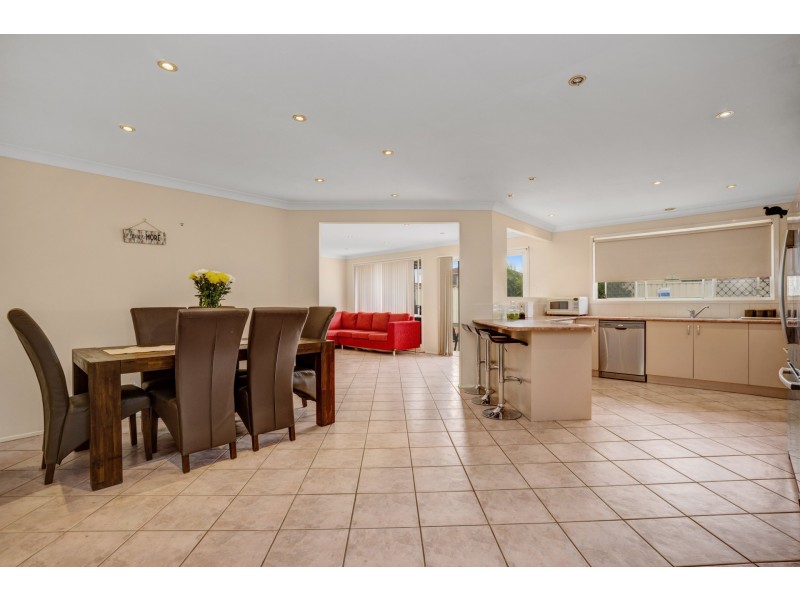 2 Brentwood Terrace, Thornton NSW 2322