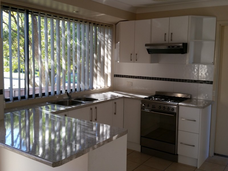 6 Barlow Close, Thornton NSW 2322