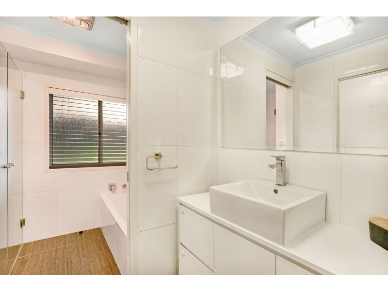 2 Batman Close, Thornton NSW 2322