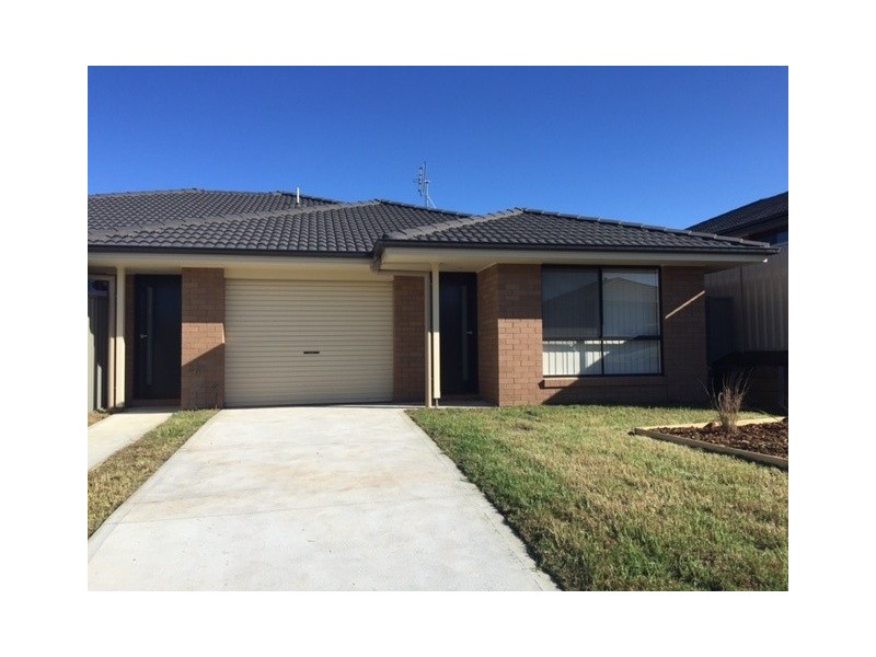 2/18 Harrow Street, Thornton NSW 2322