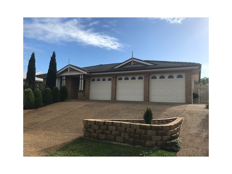 80 Somerset Drive, Thornton NSW 2322