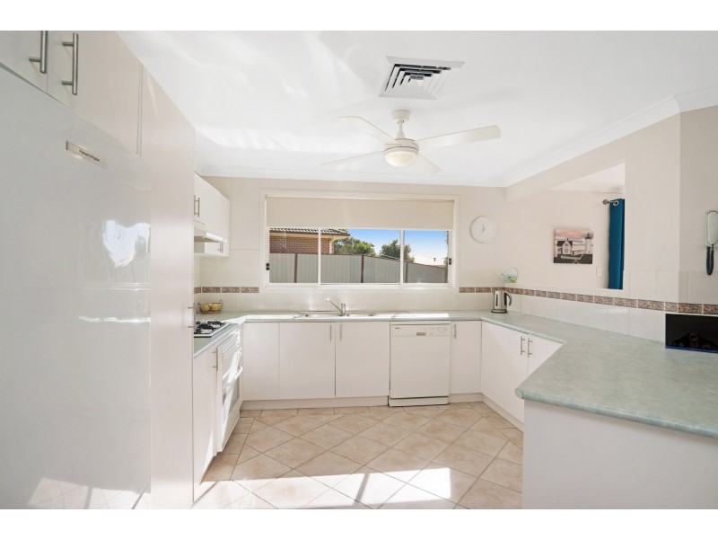 27 Lemonwood Circuit, Thornton NSW 2322