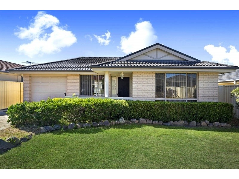 11 Parkside Crescent, Thornton NSW 2322