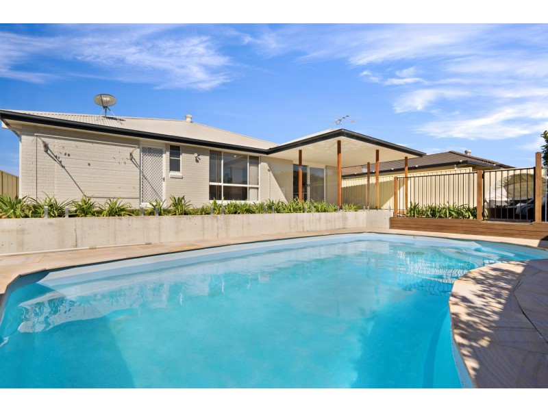 12 Coburn Circuit, Metford NSW 2323