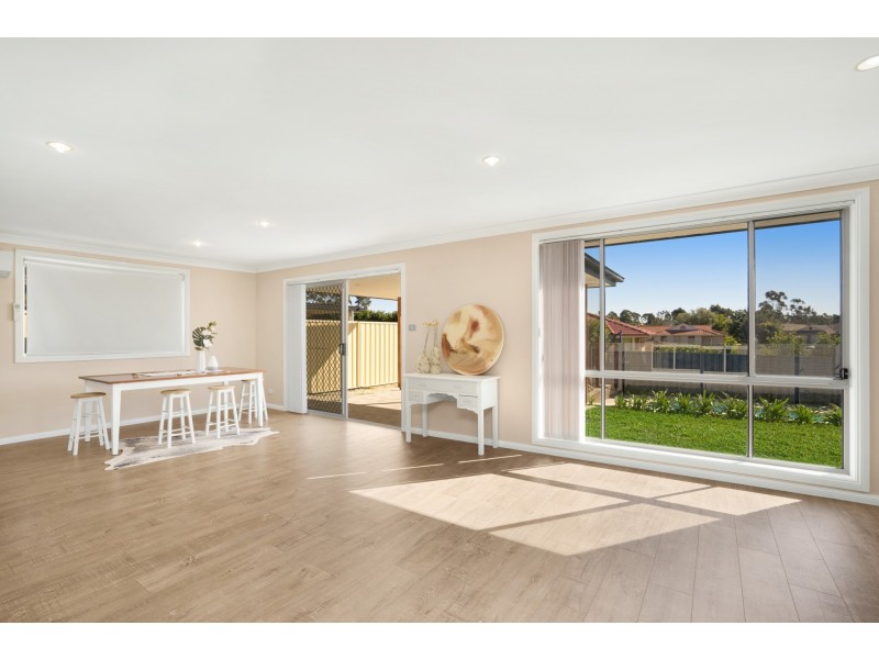 12 Coburn Circuit, Metford NSW 2323