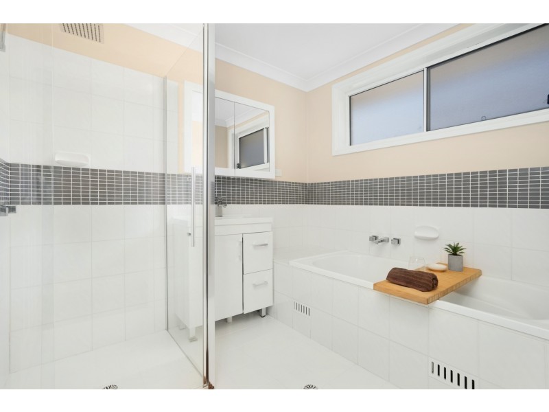 12 Coburn Circuit, Metford NSW 2323