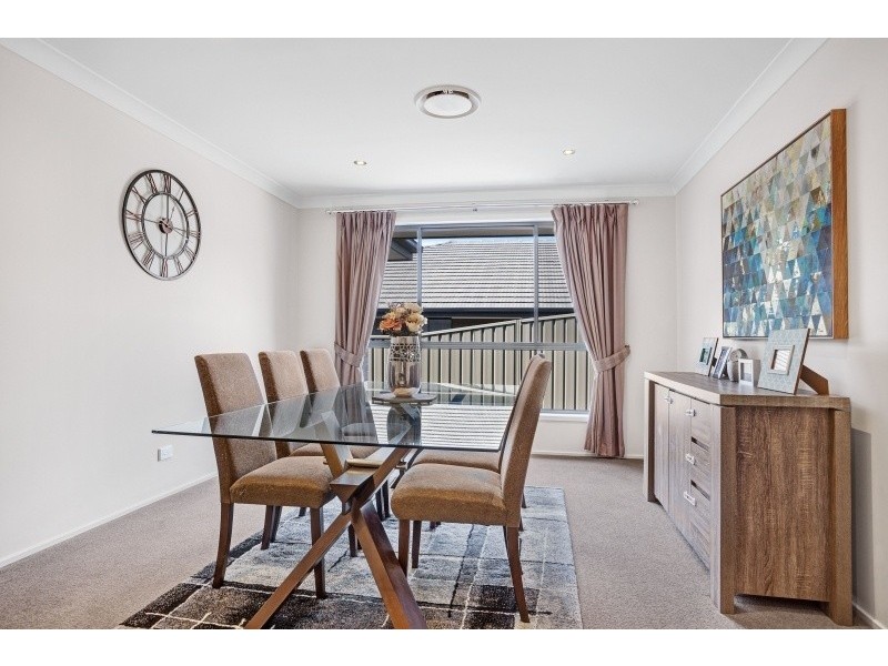 21 Craighill Crescent, Cameron Park NSW 2285