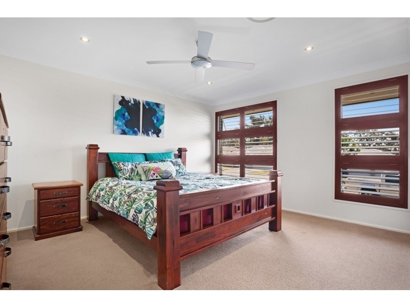 21 Craighill Crescent, Cameron Park NSW 2285