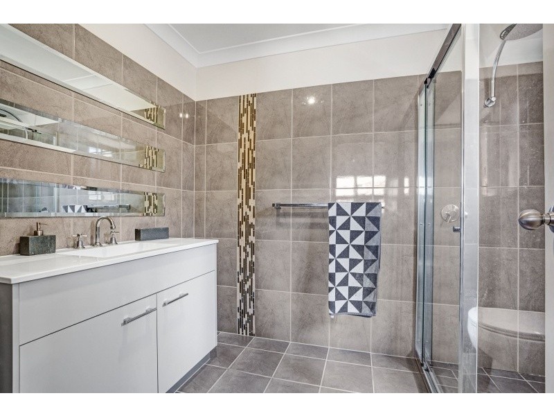 21 Craighill Crescent, Cameron Park NSW 2285