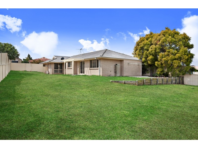 22 Yaldara Avenue, Thornton NSW 2322