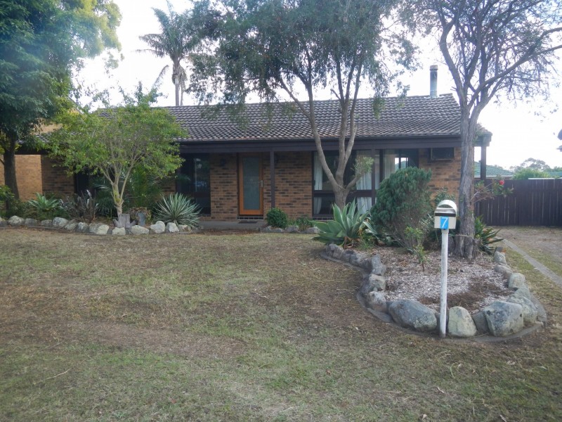 7 Barlow Close, Thornton NSW 2322