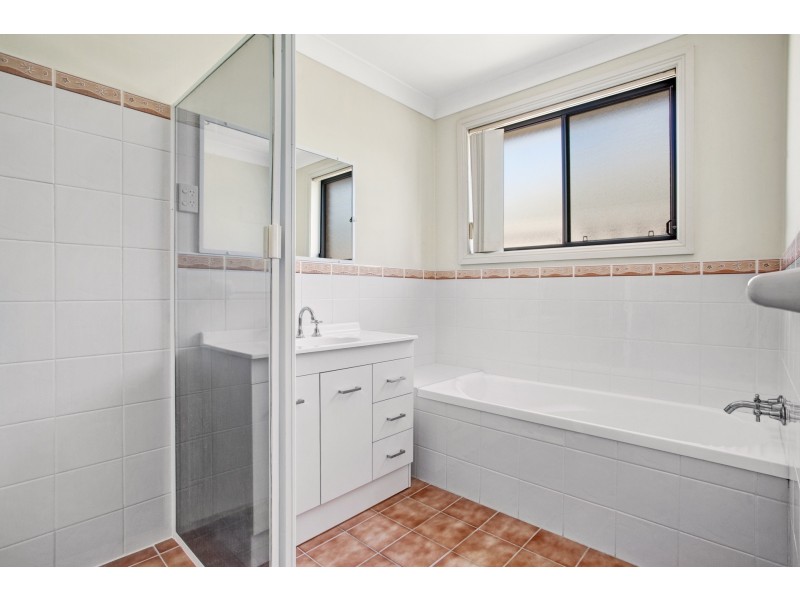 54 Canterbury Drive, Raworth NSW 2321