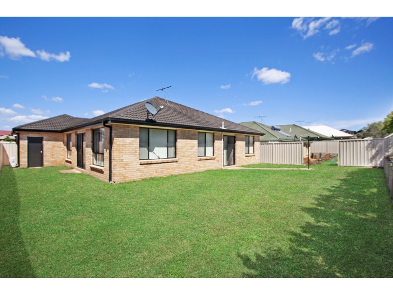 54 Canterbury Drive, Raworth NSW 2321