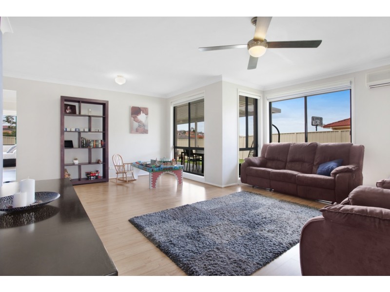 13 Parkside Crescent, Thornton NSW 2322