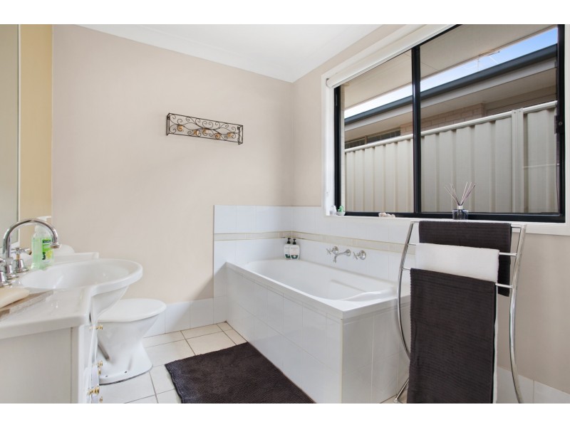 13 Parkside Crescent, Thornton NSW 2322