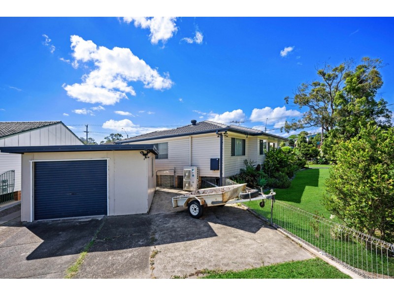82 Kookaburra Parade, Woodberry NSW 2322