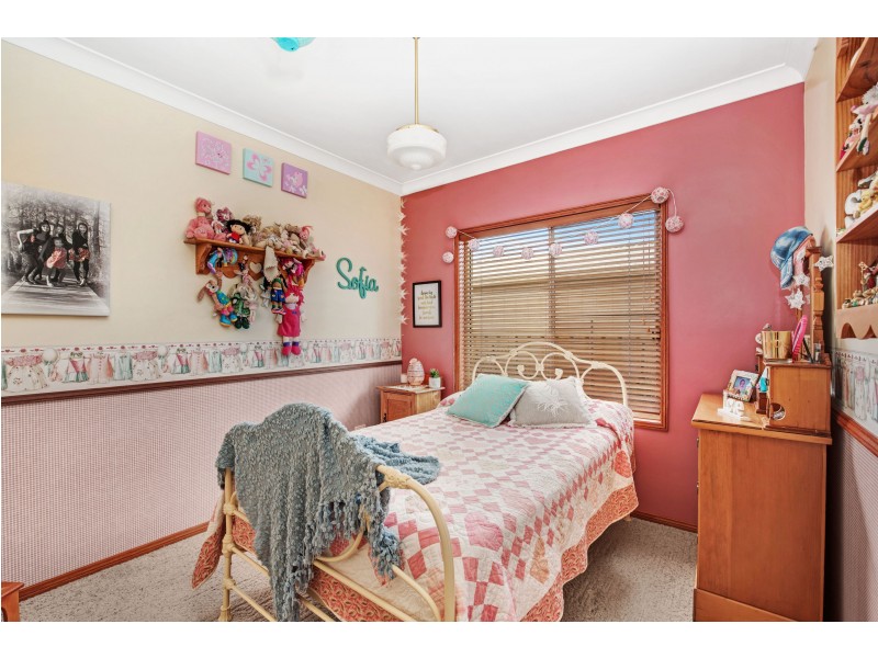 5 Campbell Close, East Maitland NSW 2323