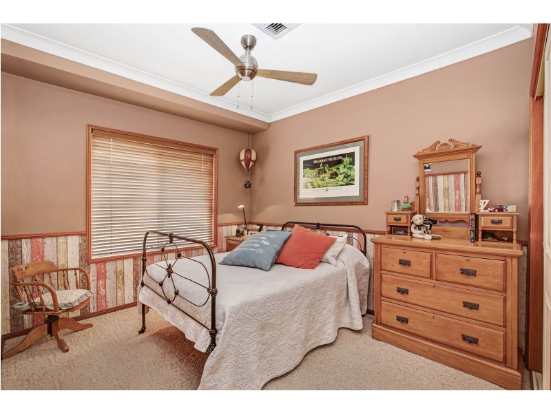 5 Campbell Close, East Maitland NSW 2323