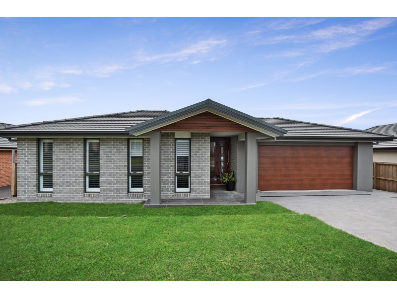 21 Pinchtail Street, Chisholm NSW 2322