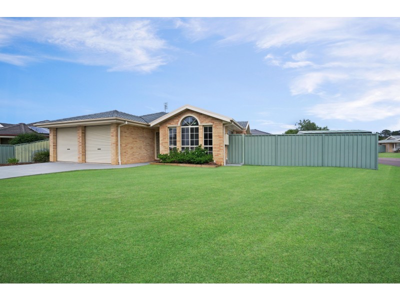 2 Jarrah Way, Thornton NSW 2322