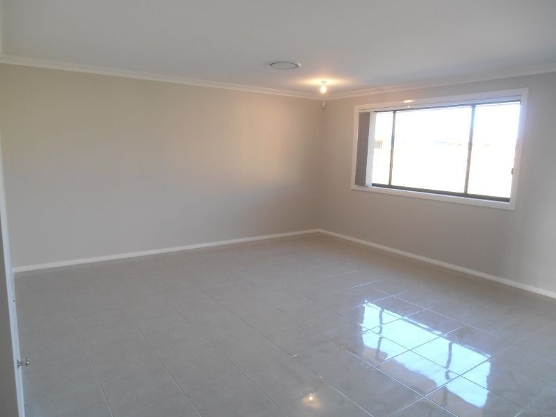 18 Oystercatcher Street, Aberglasslyn NSW 2320