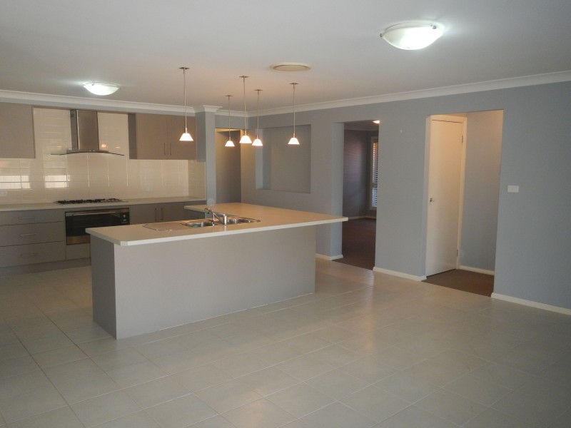 257 Denton Park Drive, Aberglasslyn NSW 2320