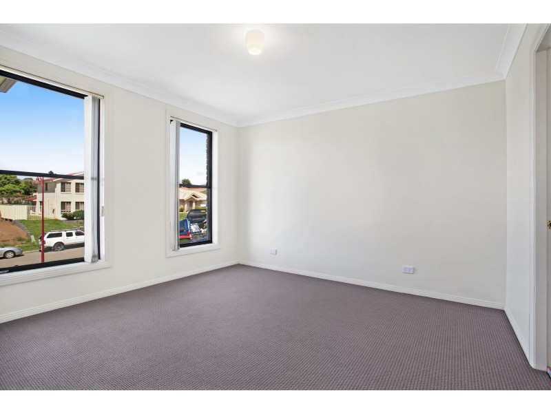 54 Canterbury Drive, Raworth NSW 2321