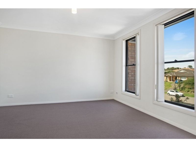 54 Canterbury Drive, Raworth NSW 2321