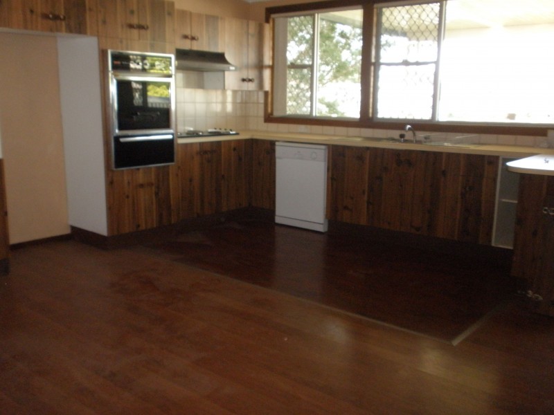 11 Young Street, Rutherford NSW 2320