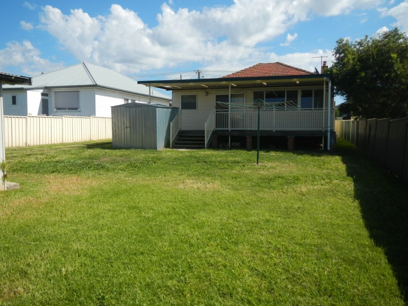 11 Young Street, Rutherford NSW 2320